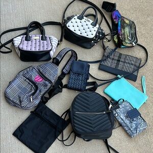 Stylish Black and White Women's Handbag